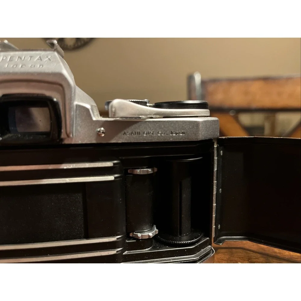 Vintage Pentax H1 (S1) Screw Mount Film Camera (Body Only)